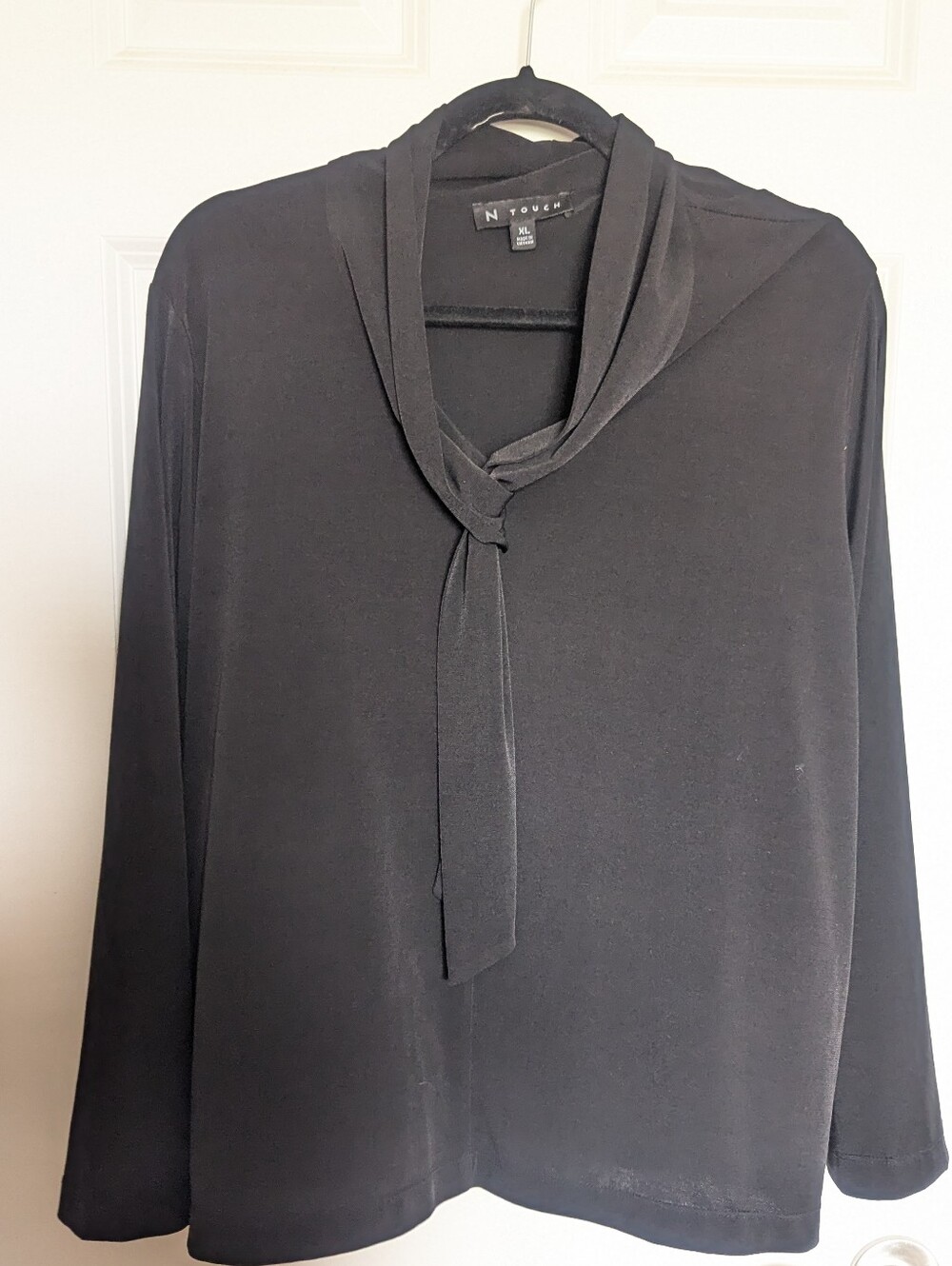 Women's Black Blouse XLg W/ Tie Front And Collar
